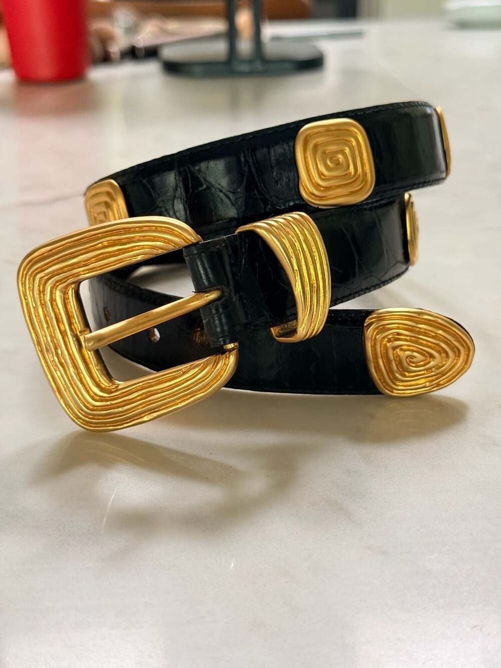 Vintage Avignon Black Croc Embossed Leather Belt M Gold Statement Buckle